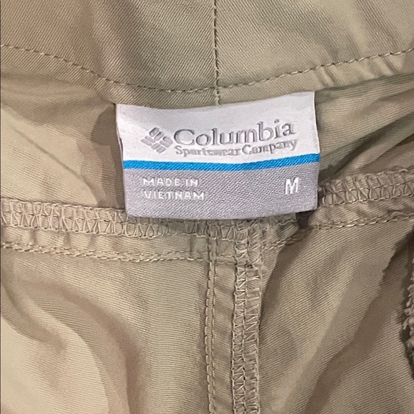 Columbia Women's Shorts - Picture 2 of 9
